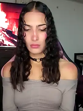 Snapshot of Lanna_hott_ chatting on October 18, 2025, 11:18 pm Lanna hott  online show from October 18, 2025, 11:18 pm