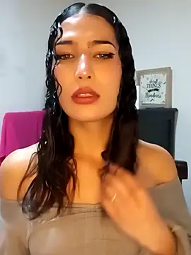 Snapshot of Lanna_hott_ chatting on March 18, 2025, 1:01 pm Lanna hott  online show from March 18, 2025, 1:01 pm