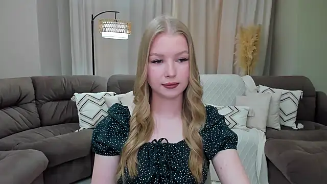 Snapshot of shy__lady chatting on May 31, 2026, 11:27 am shy lady online show from May 31, 2026, 11:27 am