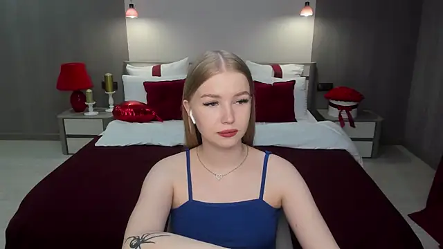 shy  lady online show from March 18, 2025, 9:21 pm