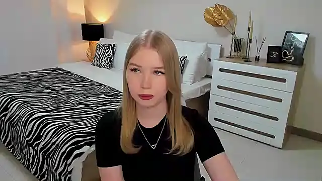 shy  lady online show from February 27, 2025, 9:25 pm