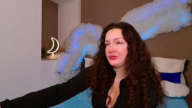 Snapshot of GloriNichols chatting on November 10, 2025, 6:18 am GloriNichols online show from November 10, 2025, 6:18 am