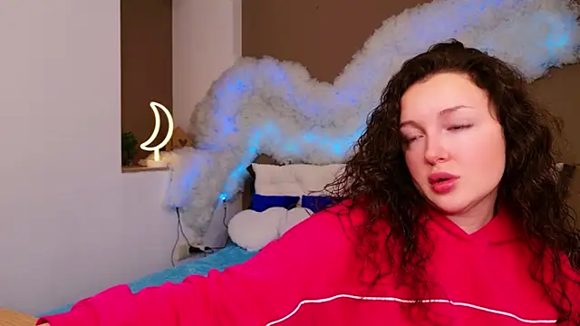 Snapshot of GloriNichols chatting on November 3, 2025, 6:29 am GloriNichols online show from November 3, 2025, 6:29 am