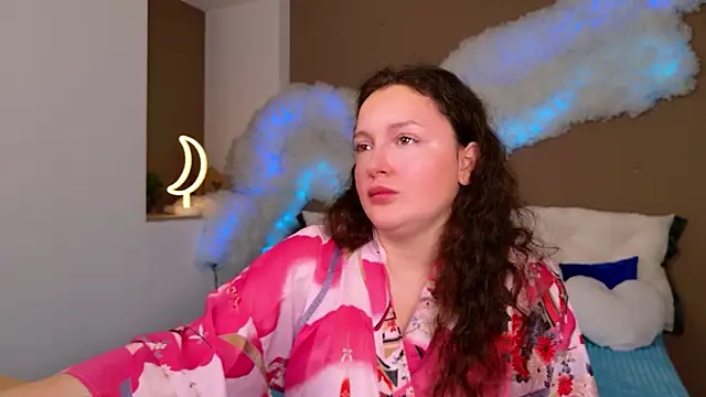 Snapshot of GloriNichols chatting on November 17, 2025, 8:18 am GloriNichols online show from November 17, 2025, 8:18 am