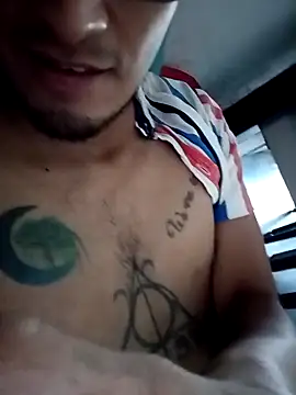 Snapshot of ale3J4a chatting on November 7, 2025, 7:51 pm ale3J4a online show from November 7, 2025, 7:51 pm