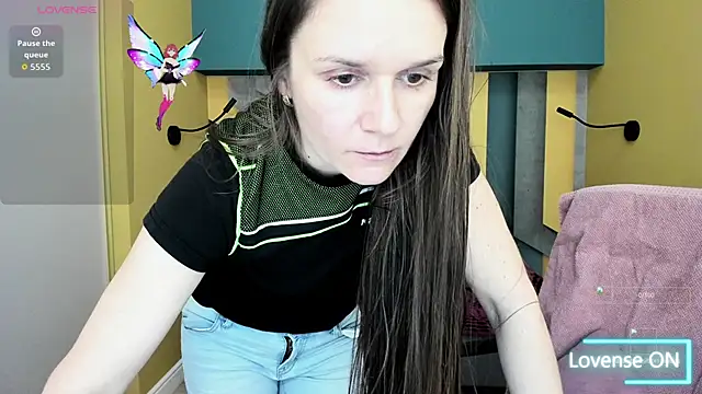 Snapshot of AriaGray chatting on December 4, 2025, 12:48 pm AriaGray online show from December 4, 2025, 12:48 pm