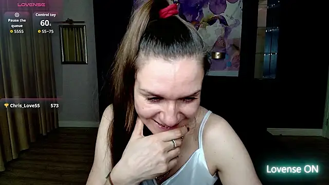 Snapshot of AriaGray chatting on February 20, 2026, 1:13 am AriaGray online show from February 20, 2026, 1:13 am