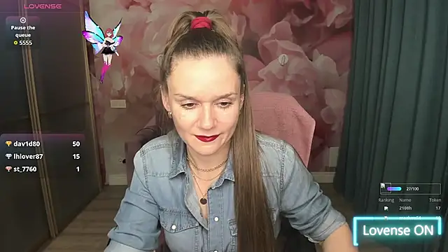 Snapshot of AriaGray chatting on October 29, 2025, 8:08 pm AriaGray online show from October 29, 2025, 8:08 pm