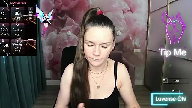 Snapshot of AriaGray chatting on October 16, 2025, 1:41 pm AriaGray online show from October 16, 2025, 1:41 pm