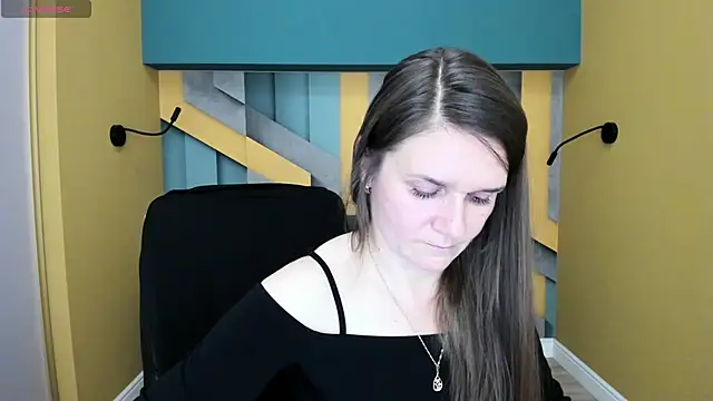 Snapshot of AriaGray chatting on October 6, 2025, 1:23 pm AriaGray online show from October 6, 2025, 1:23 pm