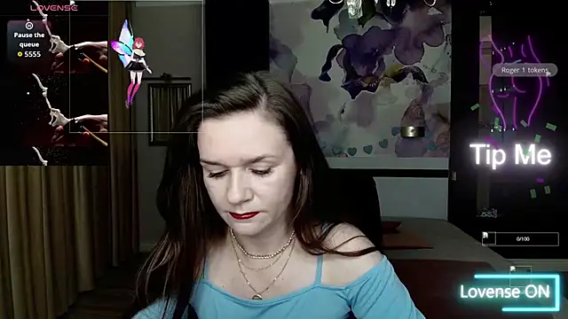 Snapshot of AriaGray chatting on October 19, 2025, 1:30 am AriaGray online show from October 19, 2025, 1:30 am