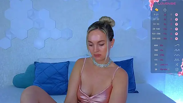 Lynna Sparks online show from September 25, 2025, 3:23 am