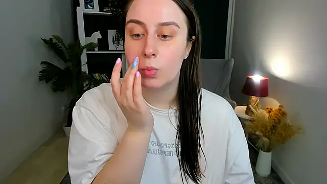 Lattea online show from April 10, 2026, 12:01 pm