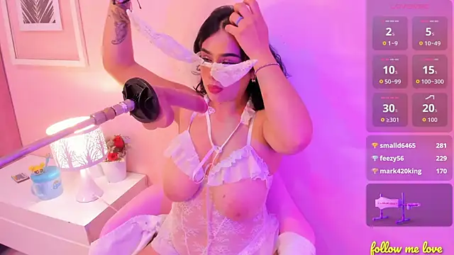 zyle boobs online show from September 25, 2025, 9:48 am