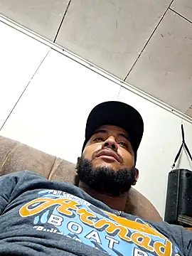 cucho1987 online show from September 13, 2025, 8:25 am