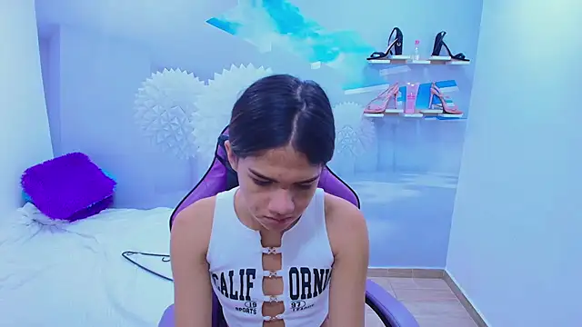 Snapshot of DEMI_LEED chatting on November 25, 2025, 11:43 am DEMI LEED online show from November 25, 2025, 11:43 am