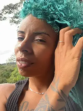 sammoura01 online show from November 21, 2025, 4:39 pm