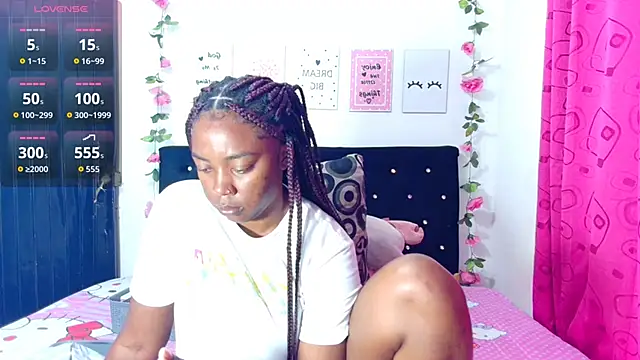 Snapshot of CiaraEbony chatting on November 2, 2025, 2:49 am CiaraEbony online show from November 2, 2025, 2:49 am