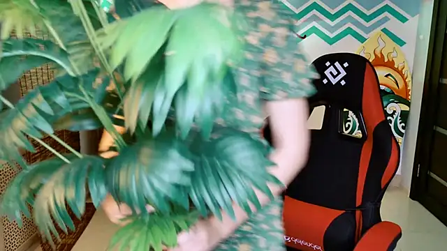 JasmineMilko online show from November 13, 2025, 5:11 am