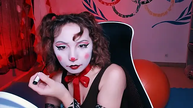 JasmineMilko online show from October 27, 2025, 5:08 am