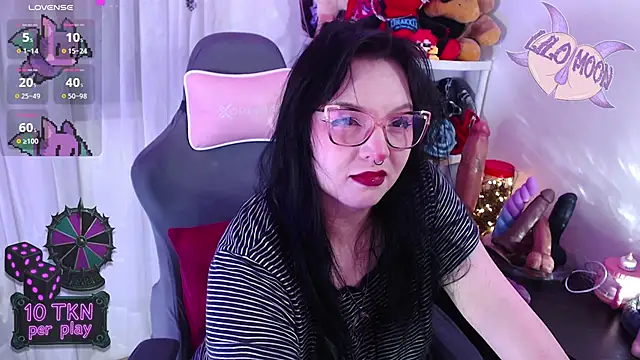 Snapshot of LiloMoon69 chatting on November 12, 2025, 1:26 pm LiloMoon69 online show from November 12, 2025, 1:26 pm