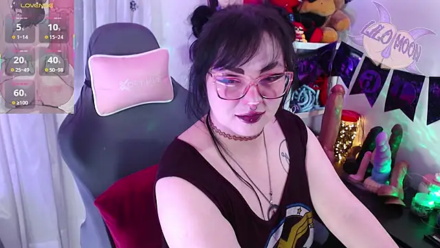 Snapshot of LiloMoon69 chatting on October 22, 2025, 2:05 pm LiloMoon69 online show from October 22, 2025, 2:05 pm