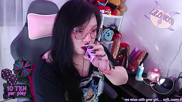 Snapshot of LiloMoon69 chatting on November 28, 2025, 1:11 pm LiloMoon69 online show from November 28, 2025, 1:11 pm