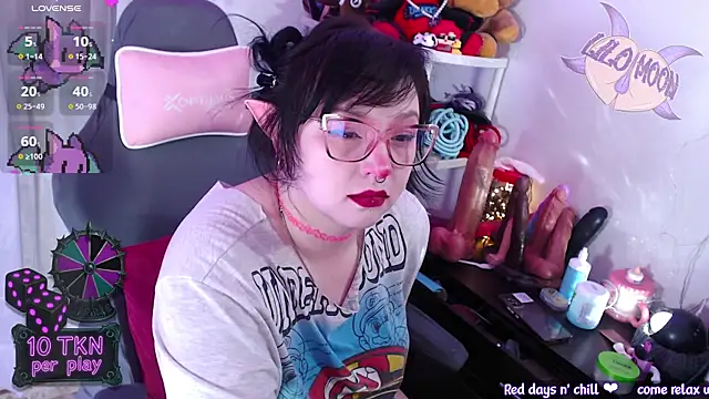 Snapshot of LiloMoon69 chatting on December 1, 2025, 12:39 pm LiloMoon69 online show from December 1, 2025, 12:39 pm