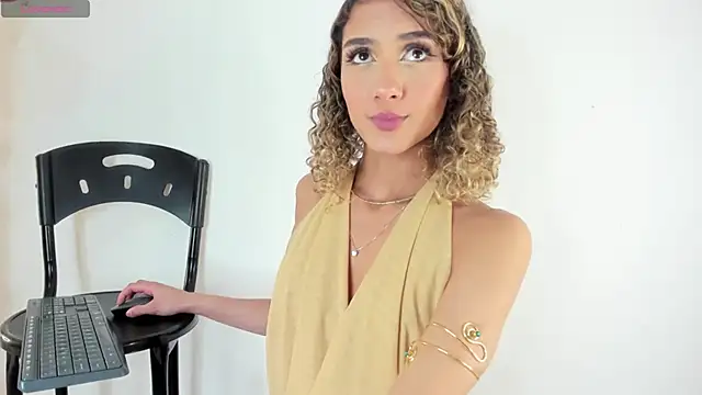 Snapshot of Daddysgirl1_ chatting on November 3, 2025, 10:35 pm Daddysgirl1 online show from November 3, 2025, 10:35 pm