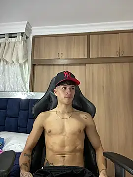 Snapshot of _CamiloBass chatting on February 13, 2026, 2:22 am CamiloBass online show from February 13, 2026, 2:22 am