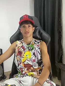  CamiloBass online show from March 10, 2026, 1:31 am