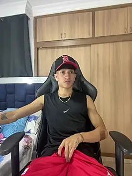 Snapshot of _CamiloBass chatting on February 21, 2026, 12:34 am CamiloBass online show from February 21, 2026, 12:34 am