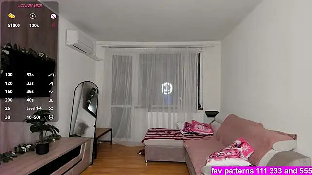 Snapshot of GabrielaLove_ chatting on January 6, 2026, 8:57 pm GabrielaLove online show from January 6, 2026, 8:57 pm