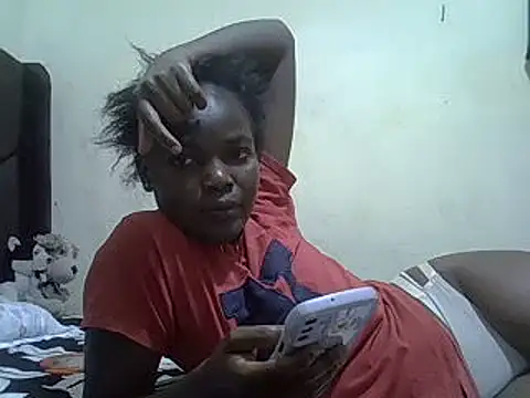 Snapshot of pretty_vivy chatting on February 15, 2025, 8:01 pm pretty vivy online show from February 15, 2025, 8:01 pm