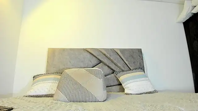 Snapshot of Deliciouscocoa chatting on December 4, 2025, 11:59 pm Deliciouscocoa online show from December 4, 2025, 11:59 pm