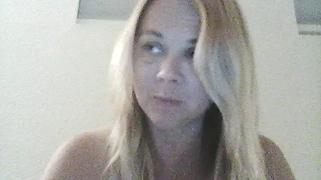 burrkitty online show from December 22, 2025, 4:34 am