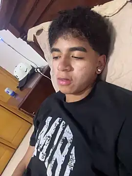 Snapshot of JoanG10 chatting on November 2, 2025, 11:32 pm JoanG10 online show from November 2, 2025, 11:32 pm