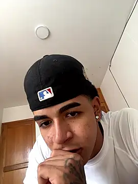 JoanG10 online show from April 19, 2026, 6:10 pm