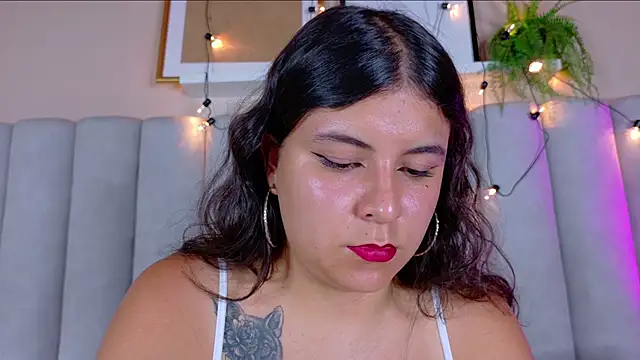 Snapshot of EngelStone chatting on October 21, 2025, 7:46 pm EngelStone online show from October 21, 2025, 7:46 pm