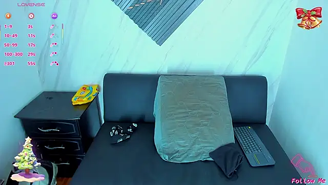 Snapshot of Piggy_Eddy chatting on December 15, 2025, 4:51 am Piggy Eddy online show from December 15, 2025, 4:51 am