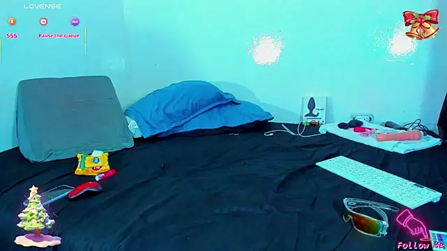 Snapshot of Piggy_Eddy chatting on December 23, 2025, 1:49 am Piggy Eddy online show from December 23, 2025, 1:49 am