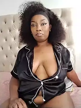 Snapshot of bigbootyboohle chatting on May 16, 2026, 1:43 pm bigbootyboohle online show from May 16, 2026, 1:43 pm