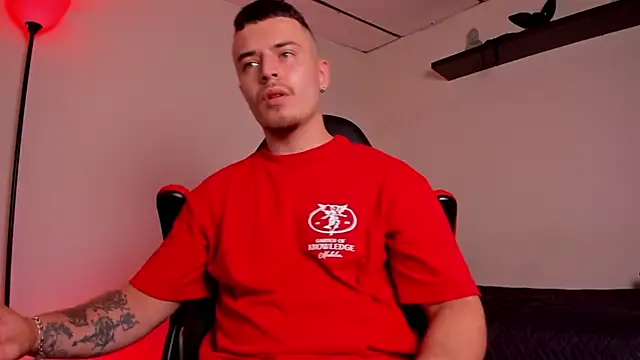 Snapshot of james_connor2 chatting on October 23, 2025, 8:18 pm james connor2 online show from October 23, 2025, 8:18 pm