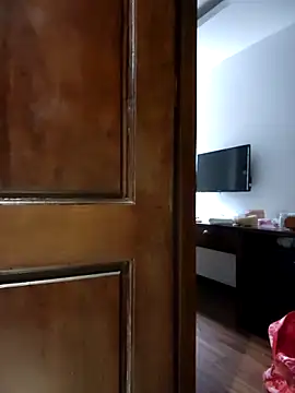 Snapshot of Izabella_Bella chatting on December 16, 2025, 9:13 am Izabella Bella online show from December 16, 2025, 9:13 am