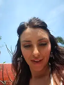 Snapshot of Izabella_Bella chatting on January 30, 2025, 5:30 am Izabella Bella online show from January 30, 2025, 5:30 am