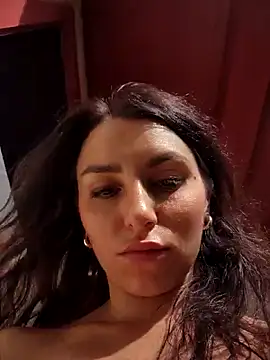 Snapshot of Izabella_Bella chatting on November 10, 2025, 7:57 am Izabella Bella online show from November 10, 2025, 7:57 am