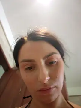 Snapshot of Izabella_Bella chatting on February 15, 2025, 6:55 am Izabella Bella online show from February 15, 2025, 6:55 am