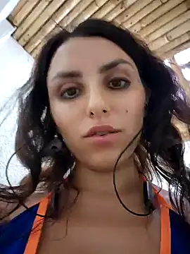 Snapshot of Izabella_Bella chatting on January 20, 2025, 10:29 am Izabella Bella online show from January 20, 2025, 10:29 am