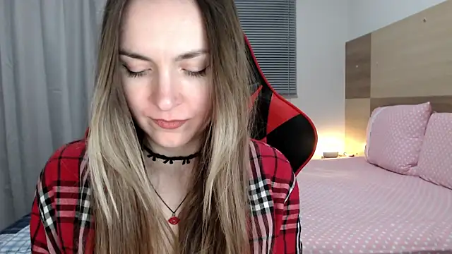 Snapshot of Naughty_Annn chatting on November 27, 2025, 12:55 am Naughty Annn online show from November 27, 2025, 12:55 am