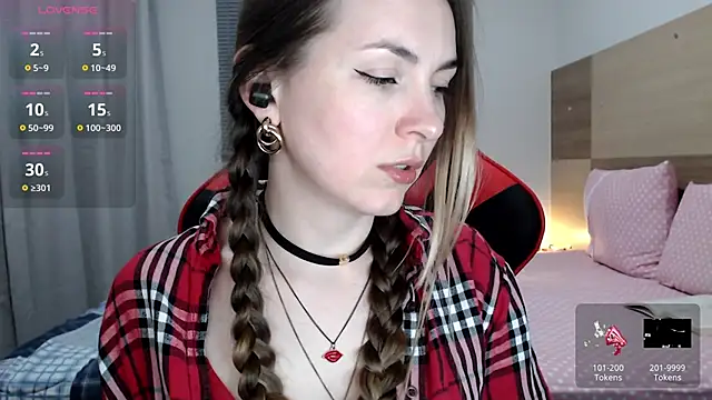 Snapshot of Naughty_Annn chatting on December 1, 2025, 2:34 am Naughty Annn online show from December 1, 2025, 2:34 am